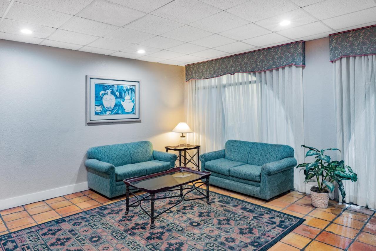Days Inn By Wyndham Del Rio Exterior foto